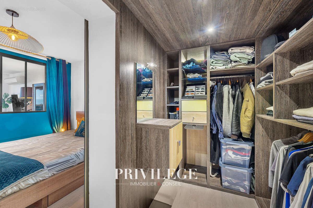 Appartement à SAINT-LAURENT-DU-VAR