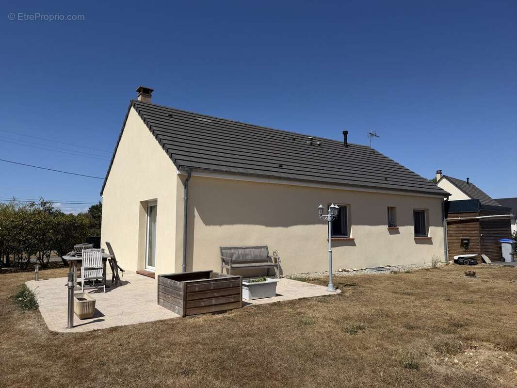 Maison 88 m² à La Barre-En-Ouche  - photo 3