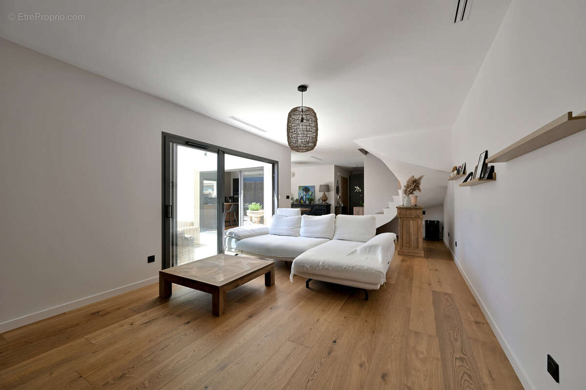 Maison à NIMES