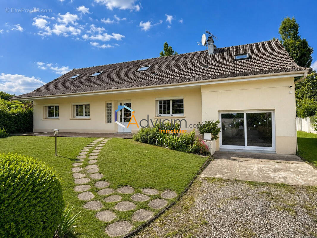 Maison à SAINT-MAURICE-SUR-FESSARD