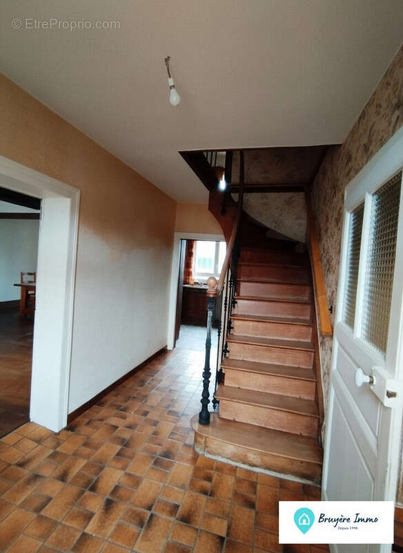 Maison à SARS-POTERIES