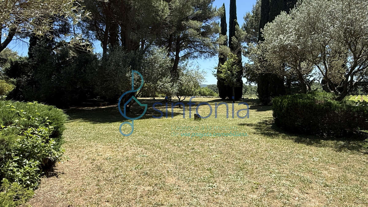 À 15 minutes d’Uzès, magnifique mas en pierre plein de charme, au cœur de la nature. - photo 7