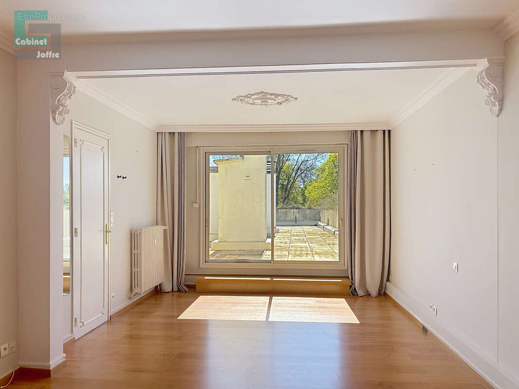 Appartement à FONTAINEBLEAU