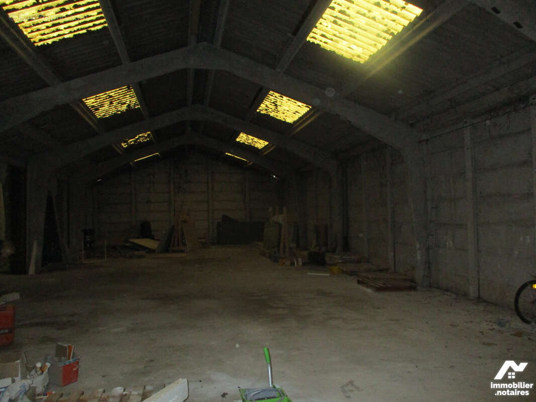 Proche SAINT OMER  : Ensemble Immobilier (hangar + Maison) - photo 2