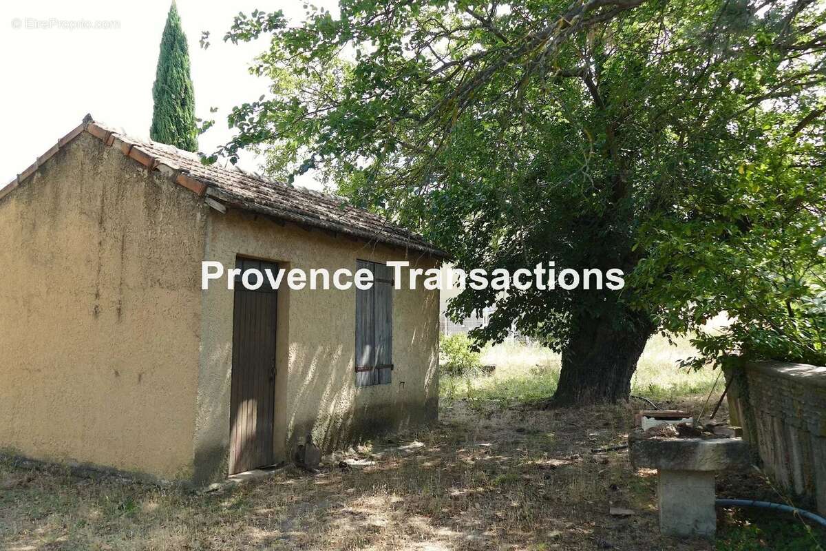 Maison de 170m² avec piscine sur plus d'un hectare! - photo 5