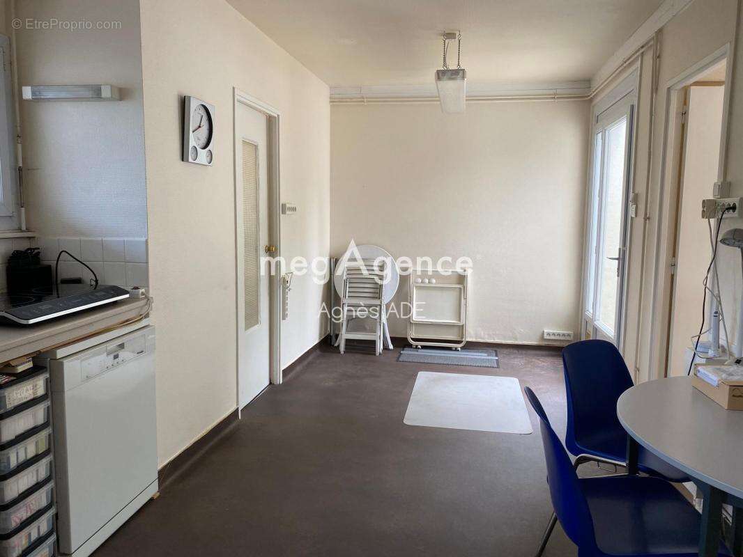 Maison d'habitation et/ou usage professionnel - photo 6
