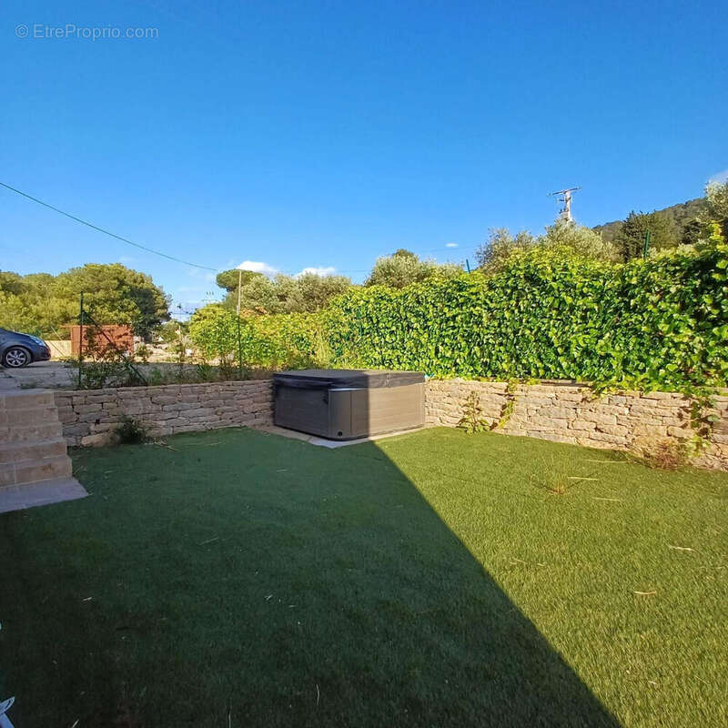 Maison à LA CADIERE-D&#039;AZUR