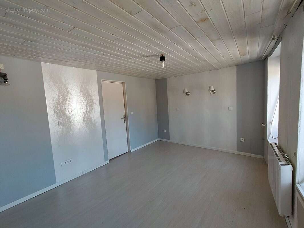 maison de bourg à vendre Courcité chambre - Maison à COURCITE