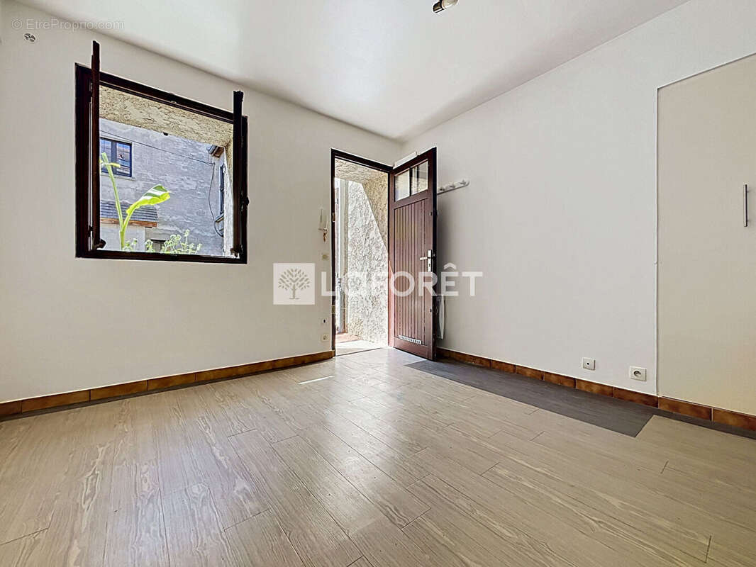 Appartement à CHENNEVIERES-SUR-MARNE