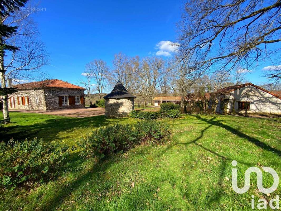 Photo 8 - Maison à LUCHAPT