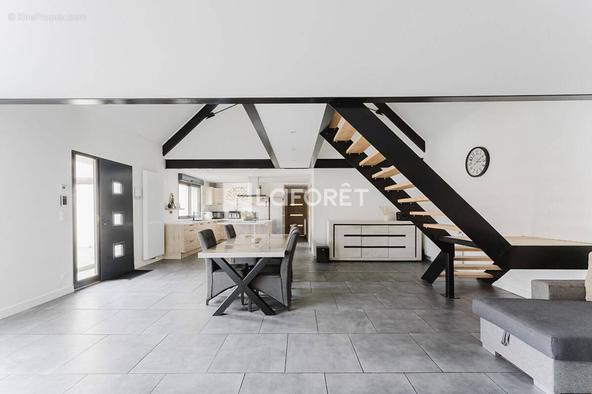 Maison à EVIN-MALMAISON