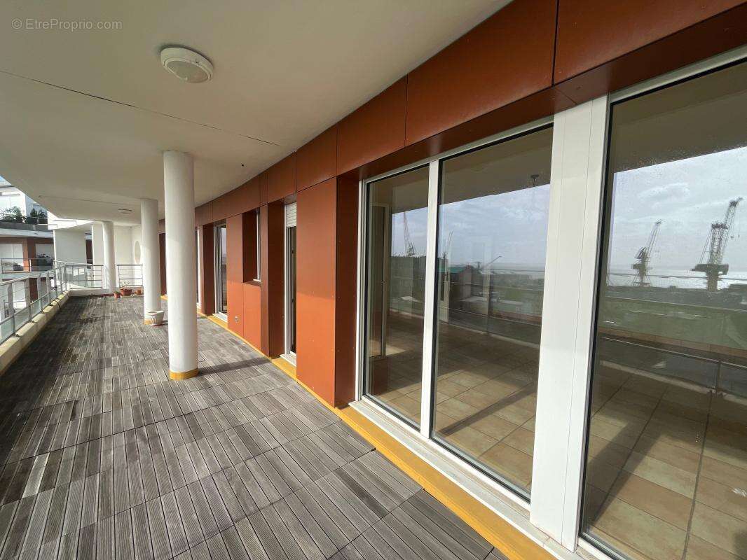 BREST : LA CORNICHE -Appartement T4 avec superbe vue mer - photo 7