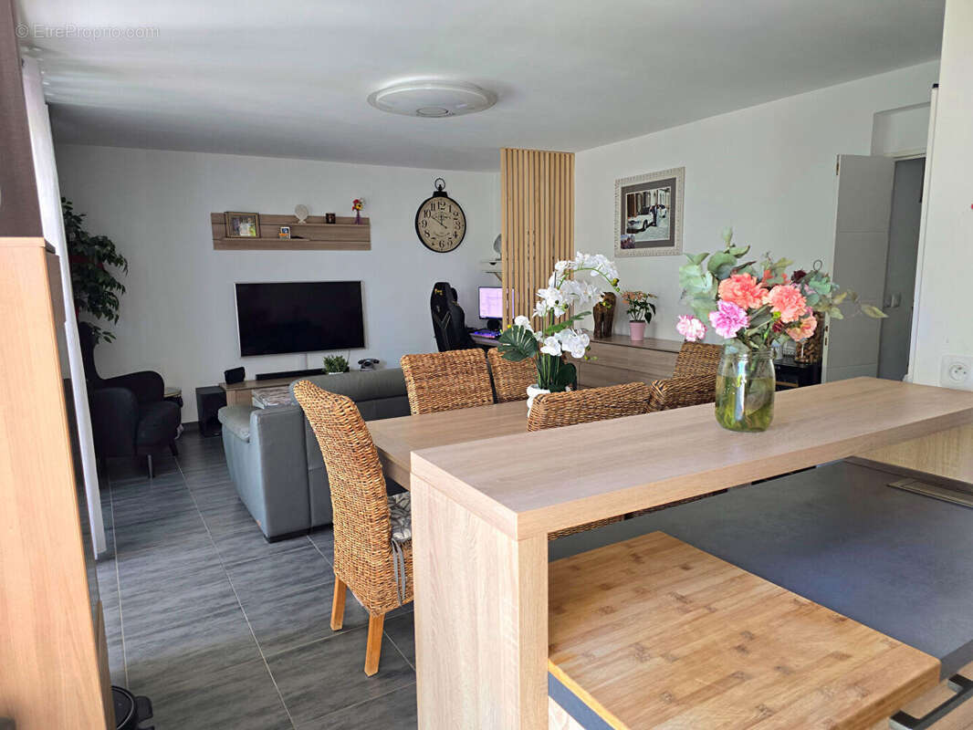 Appartement à AURIOL