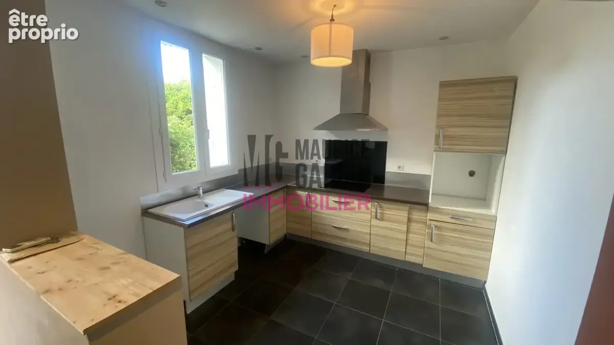 Maison 5 pièces 121 m² à vendre à Entraigues-Sur-La-Sorgue (84320) - photo 3