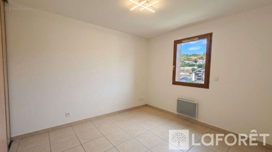 Appartement type 2 + cave - embrun - 2 pièces - photo 5