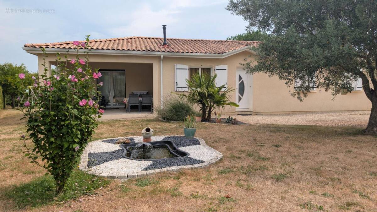 Maison à PINEUILH