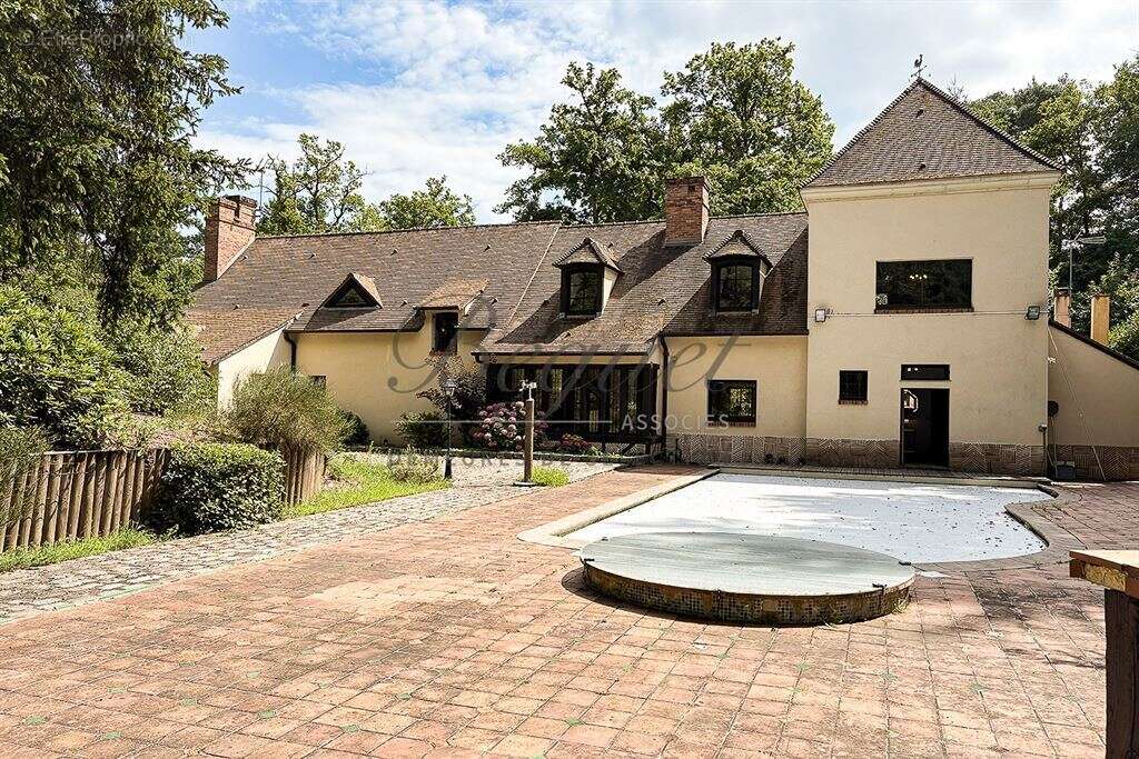 Maison à POIGNY-LA-FORET