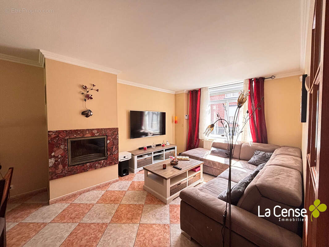 Maison à LEERS