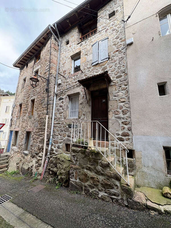 Maison à LE CHEYLARD