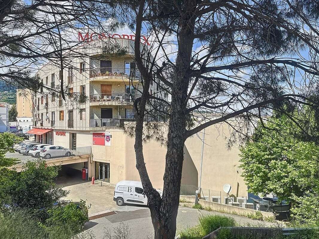 Grand F2 à rénover avec fort potentiel – Résidence ARINELLA (Lupino, Bastia) - photo 15