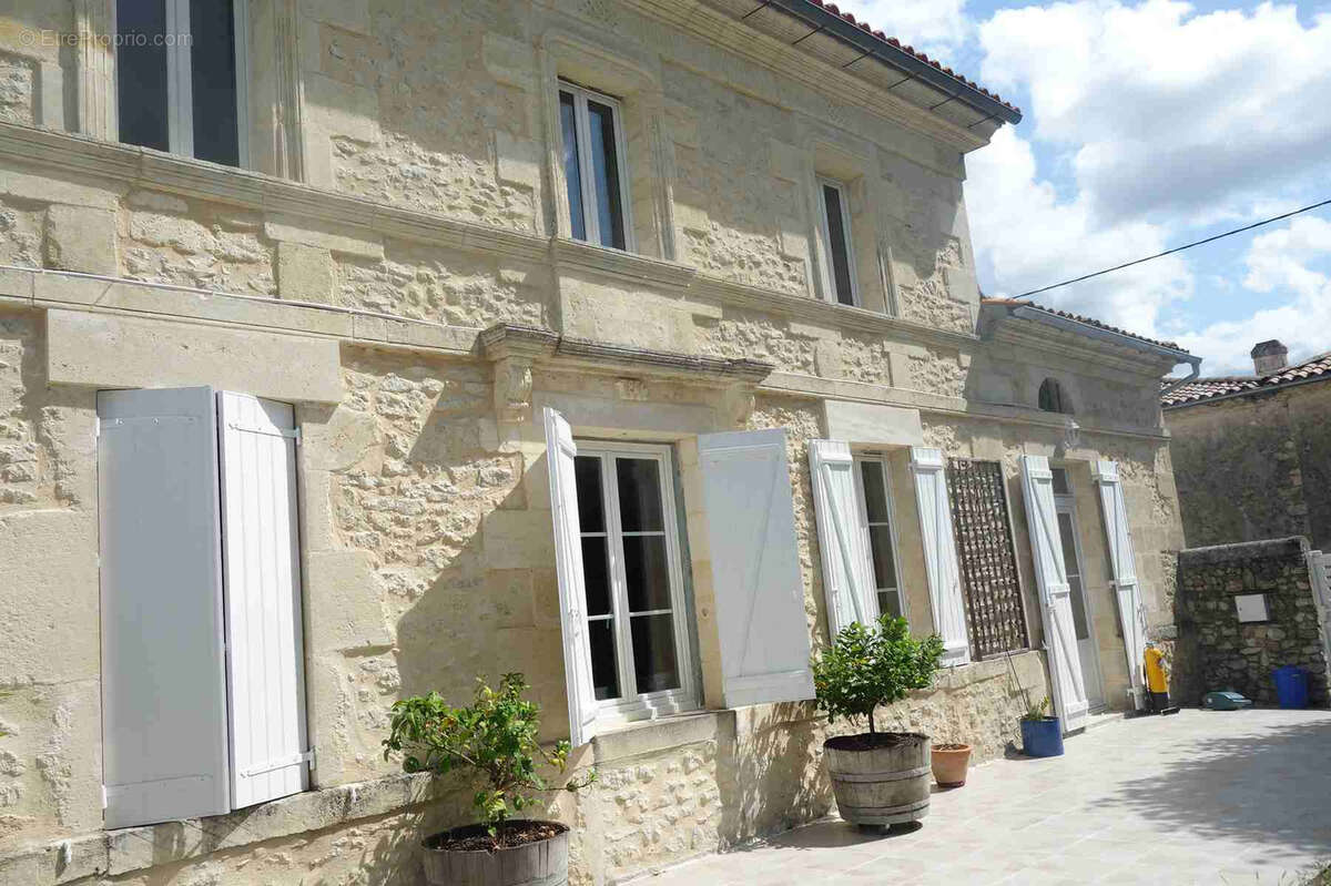 Maison à BLAYE