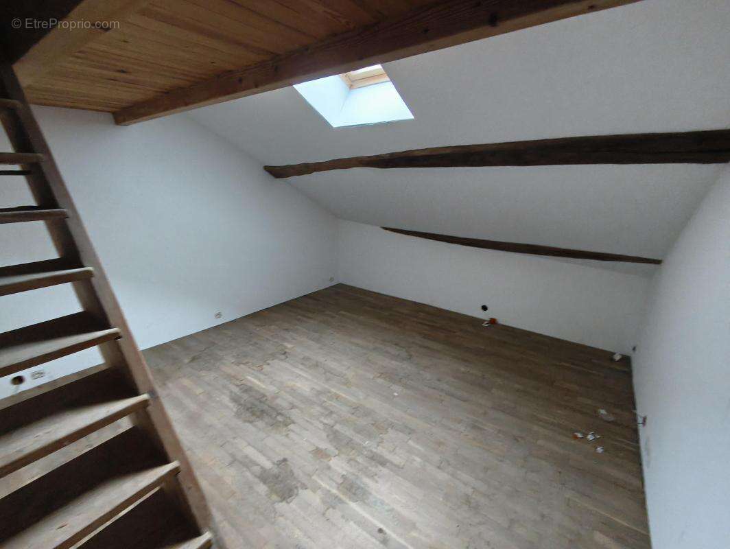 Appartement à LUXEUIL-LES-BAINS