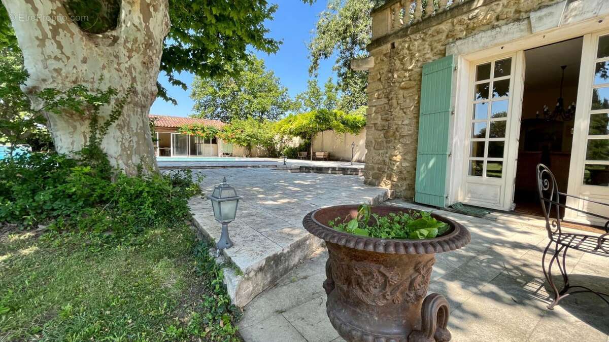 Maison à SORGUES