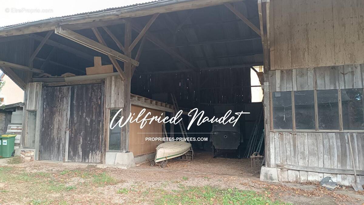 Maison à CHAHAIGNES