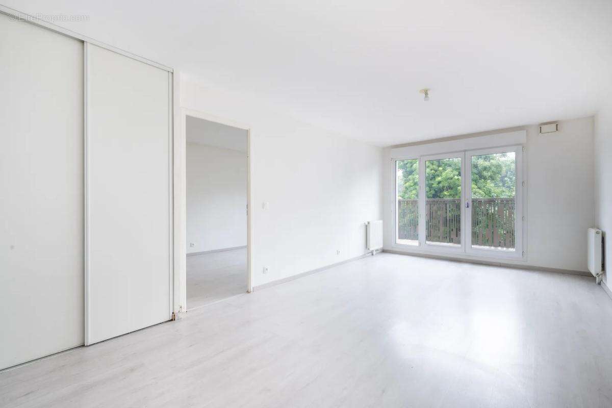 Appartement à SAINT-OUEN-L'AUMONE