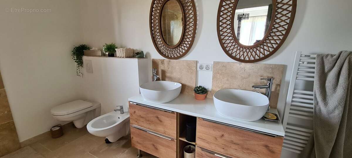 Maison à SAINT-QUENTIN-LA-POTERIE