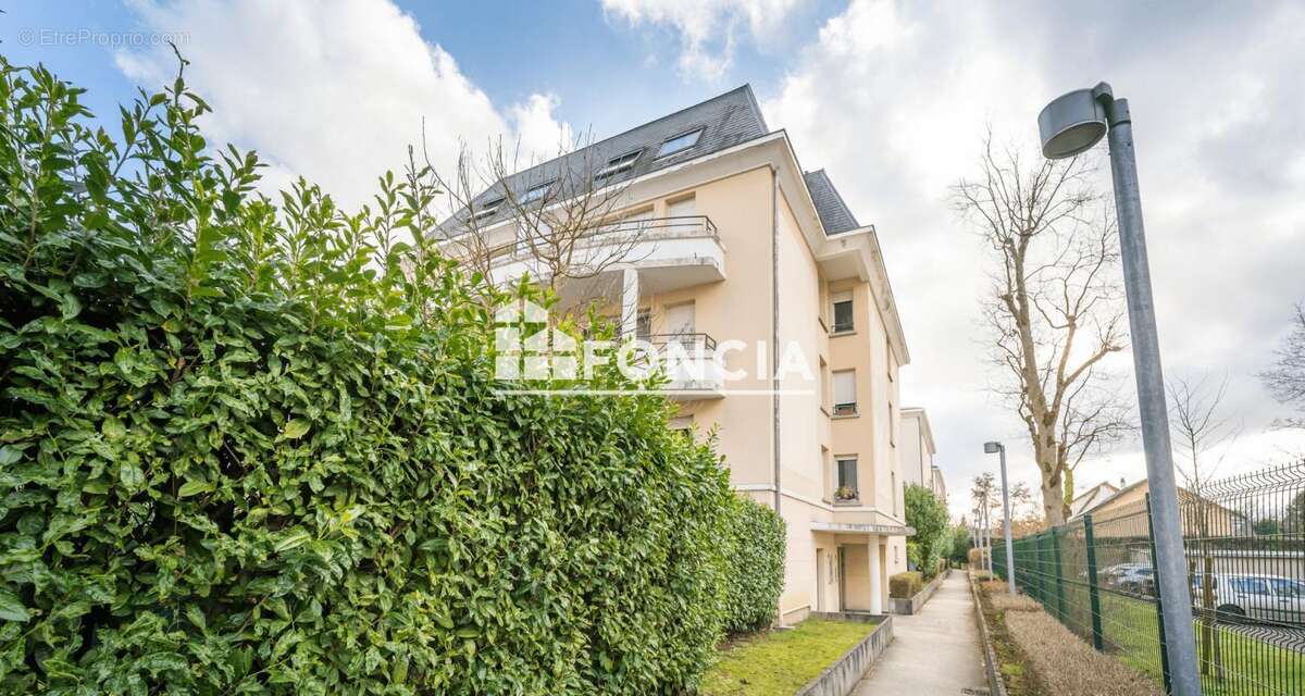 Appartement à LE PLESSIS-TREVISE