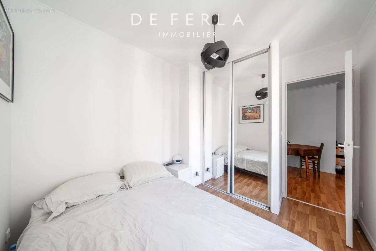 Appartement à PARIS-14E