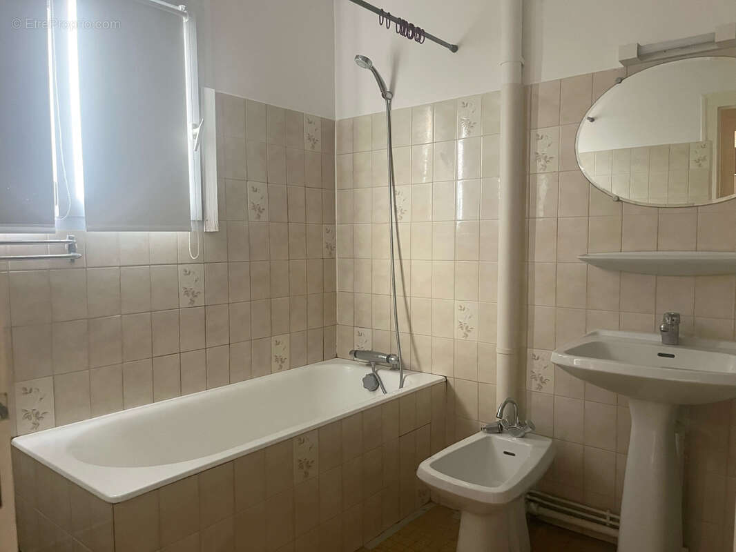 Appartement à SAINT-ASTIER