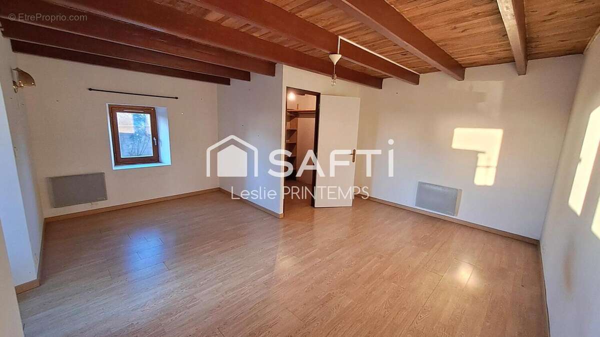 Photo 3 - Maison à LE BUSSEAU