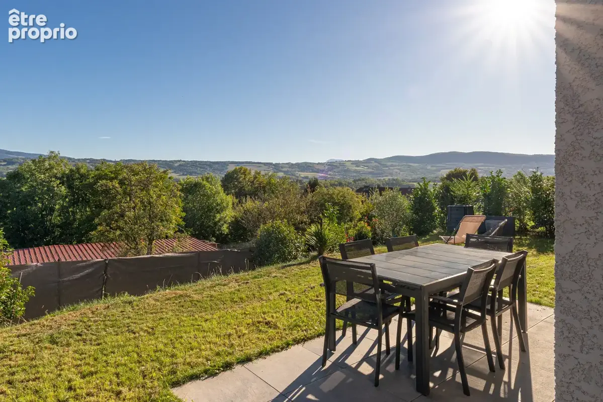 Photo Maison à Mesigny au prix de 569 000€