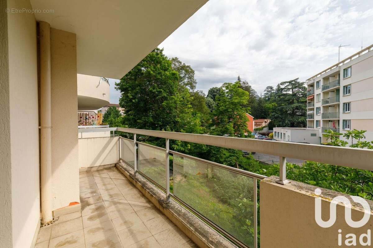 Photo 2 - Appartement à CHARBONNIERES-LES-BAINS