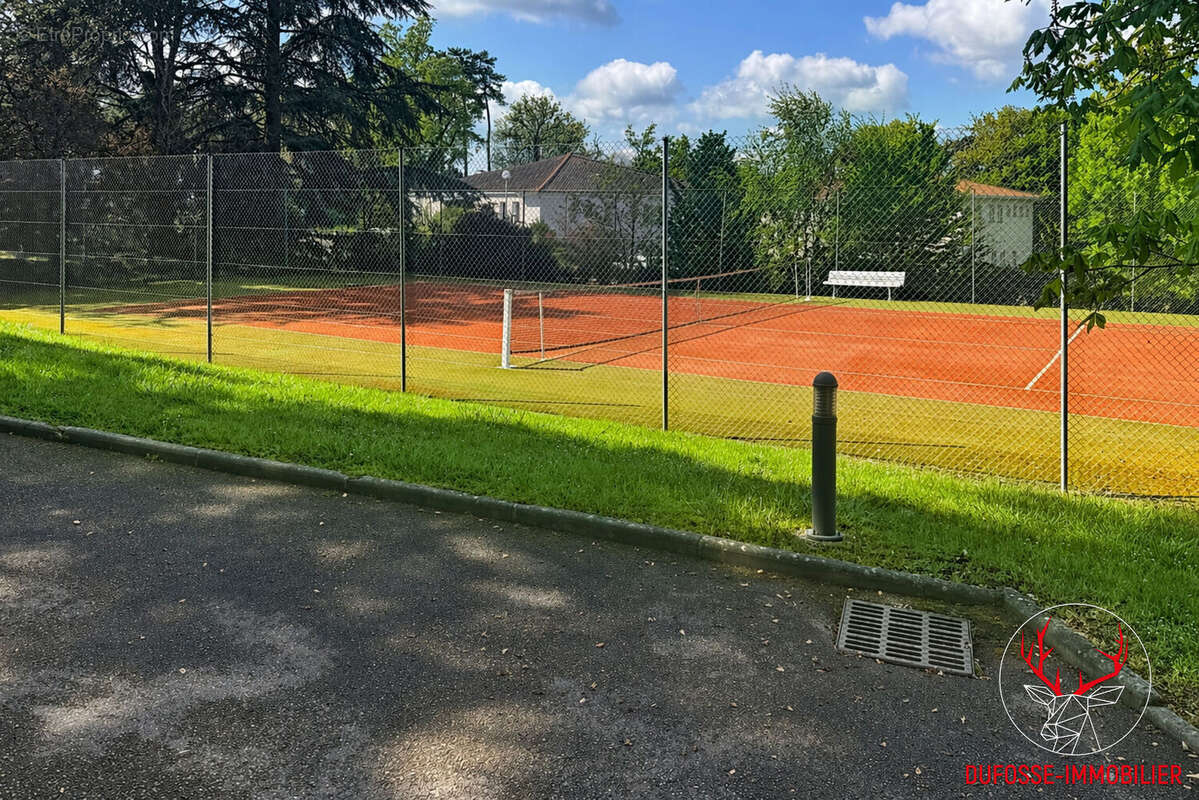 Appartement à CHARBONNIERES-LES-BAINS