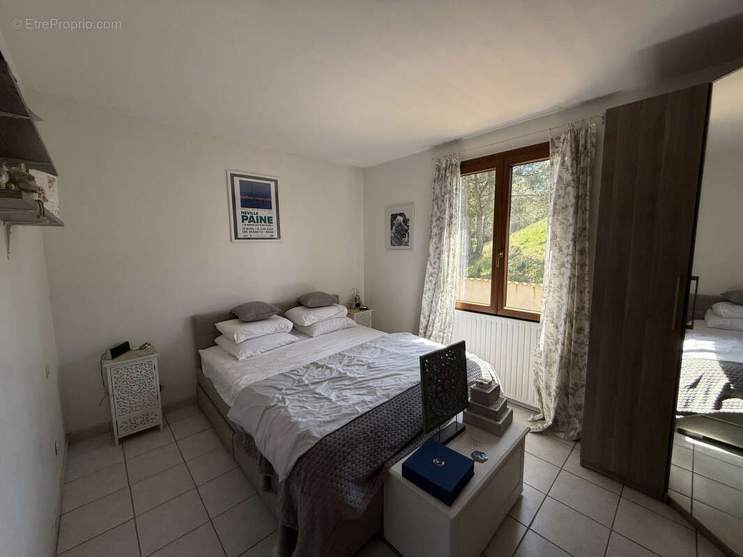 Un cadre de vie rare entre pinède, vue dégagée et douceur de vivre - photo 23
