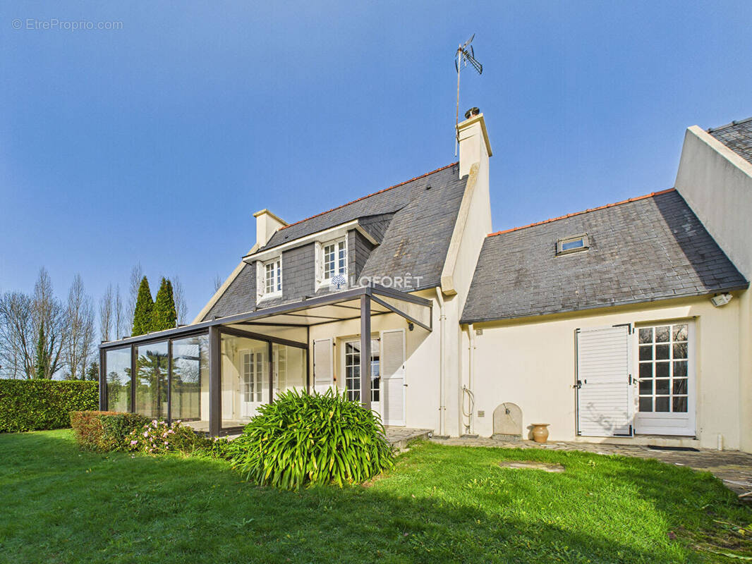 Maison à POULLAN-SUR-MER