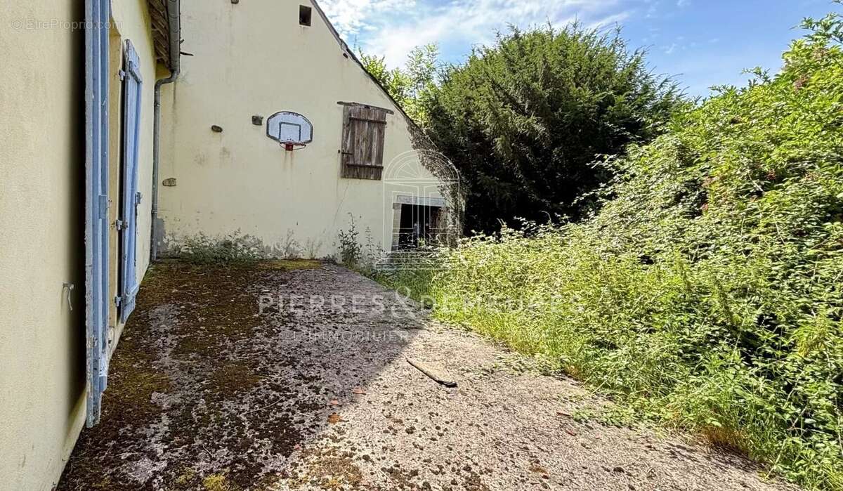 Deux habitats en un pour cette ancienne fermette - photo 14