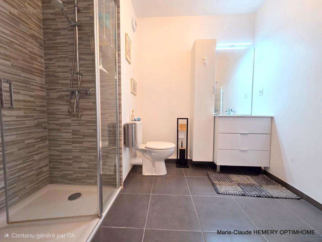 Dinard Médiathèque, appartement T2 de 50.08 m² exposé Sud Est au quatrième étage avec ascenseur. Cave et garage - photo 8