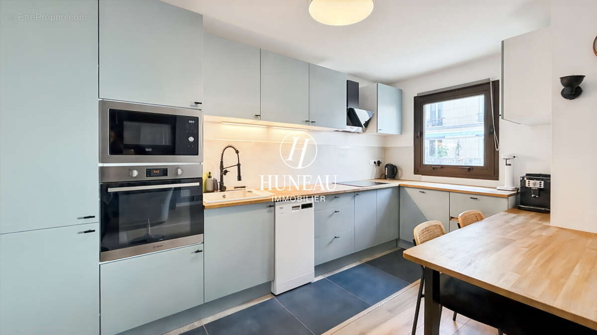 Appartement à PARIS-18E