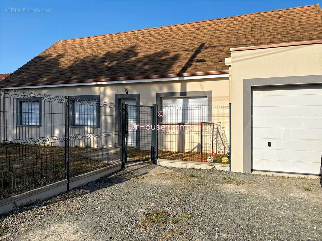 Maison à LA SUZE-SUR-SARTHE