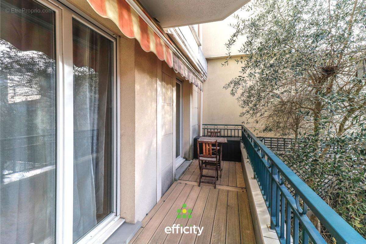 Appartement à LE PERREUX-SUR-MARNE