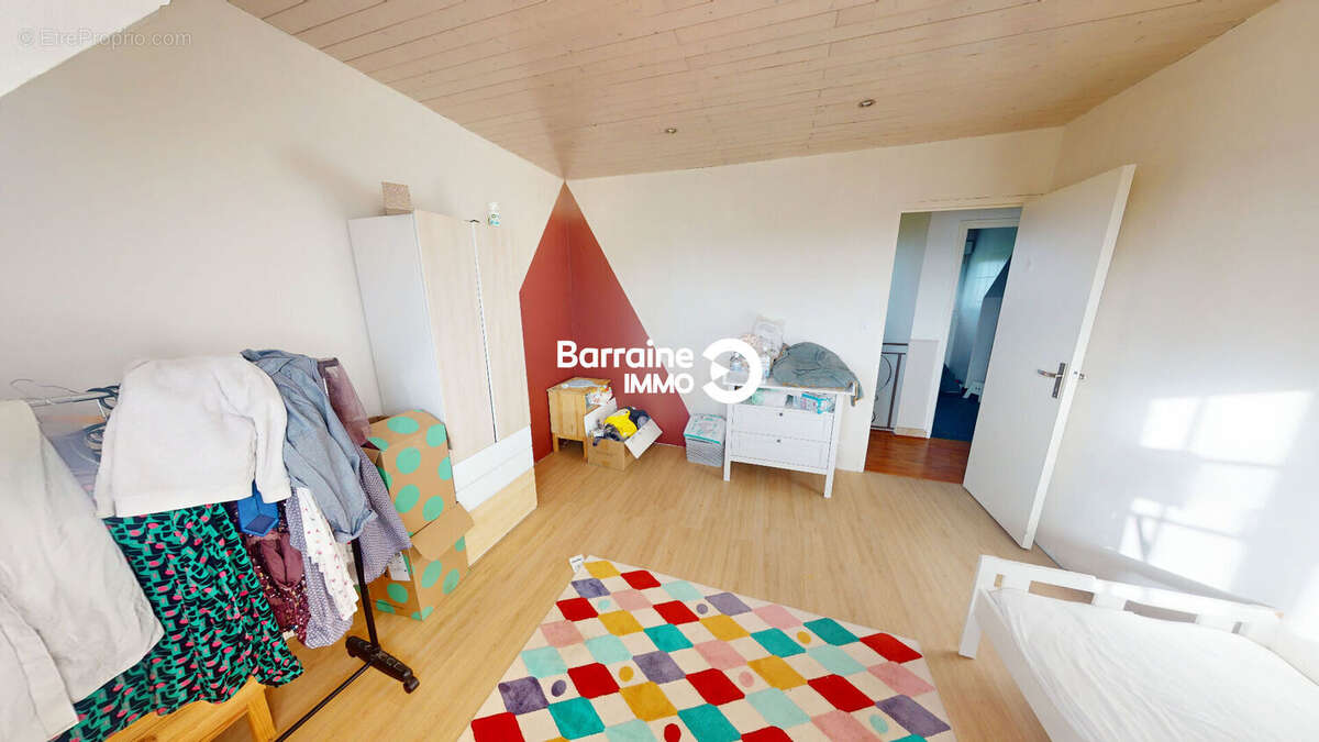 Maison à SAINT-THONAN