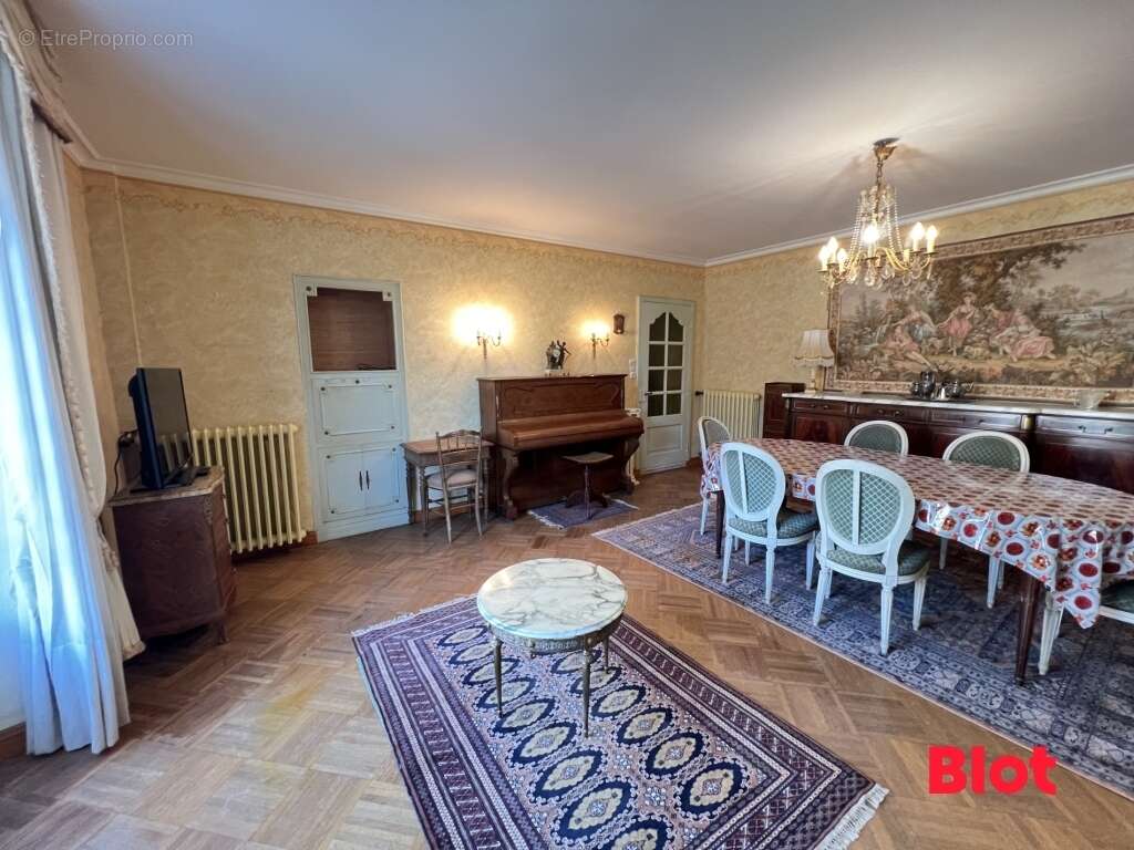 Maison à ERCE-EN-LAMEE