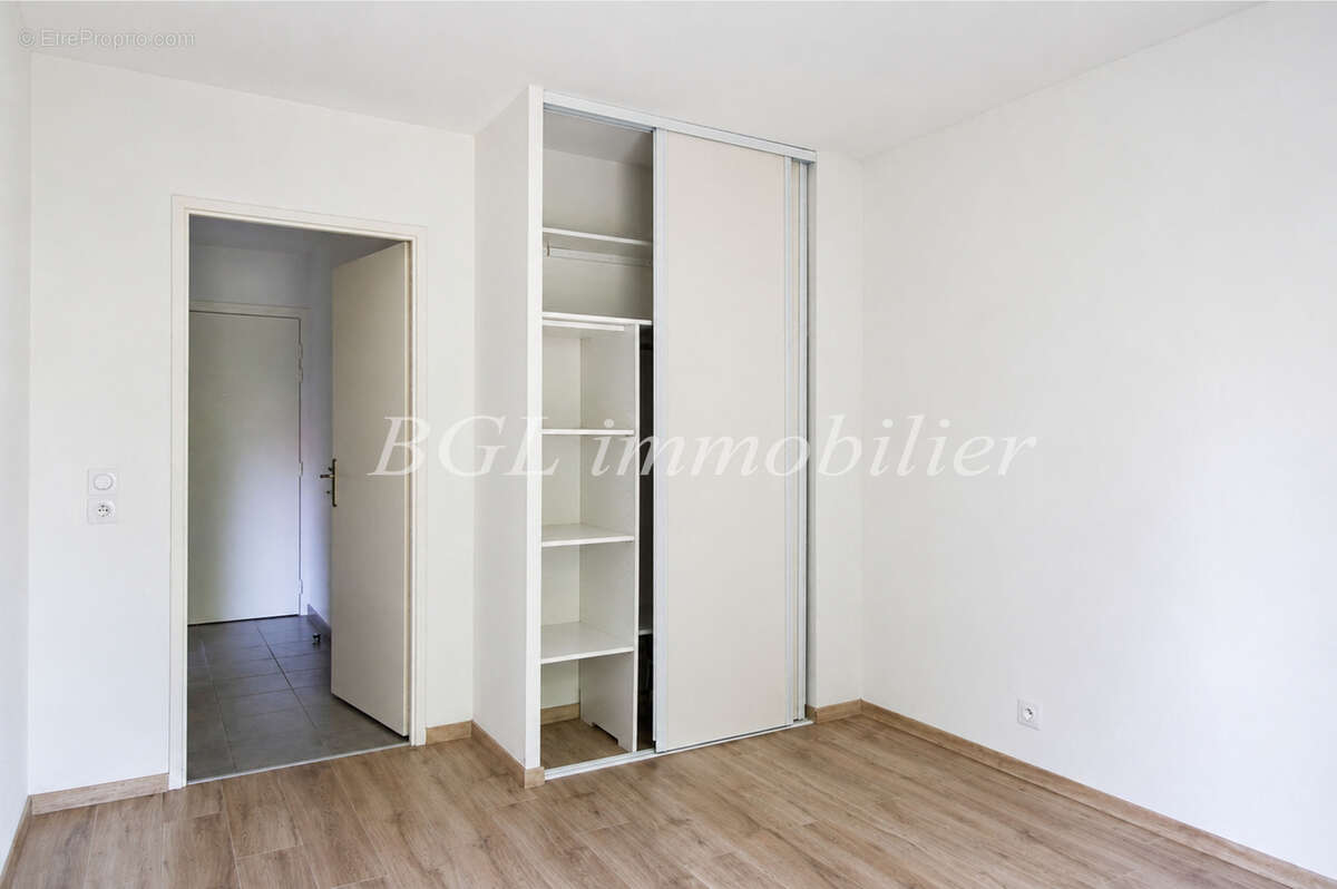 Bel appartement t2 recent avec terrasse et parking - photo 8