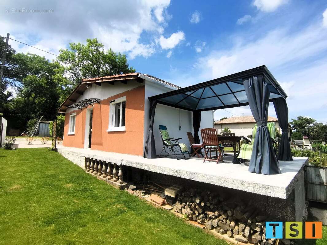 Maison à MONLEON-MAGNOAC