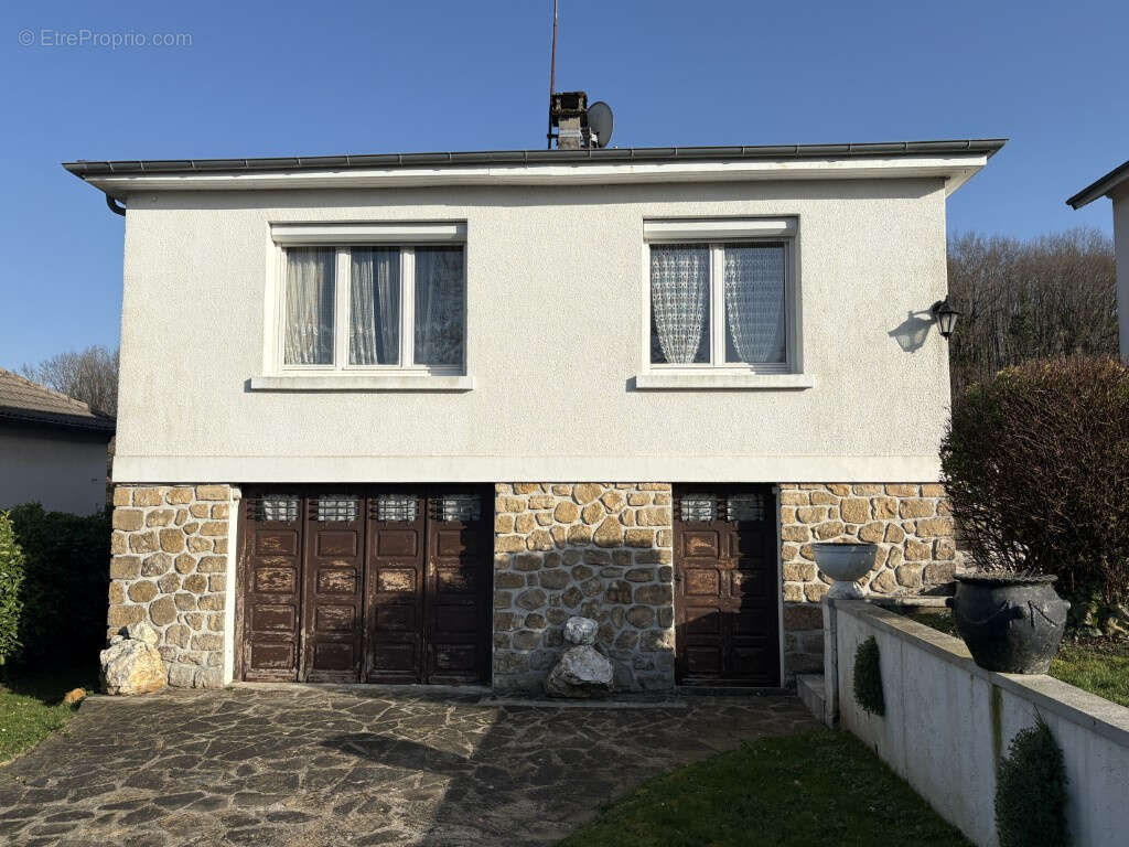 Maison à ARNAC-POMPADOUR