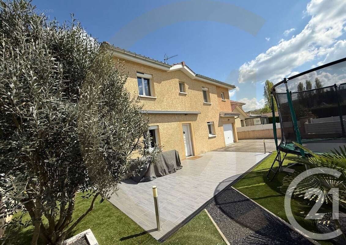 Maison à SAINT-SAVIN